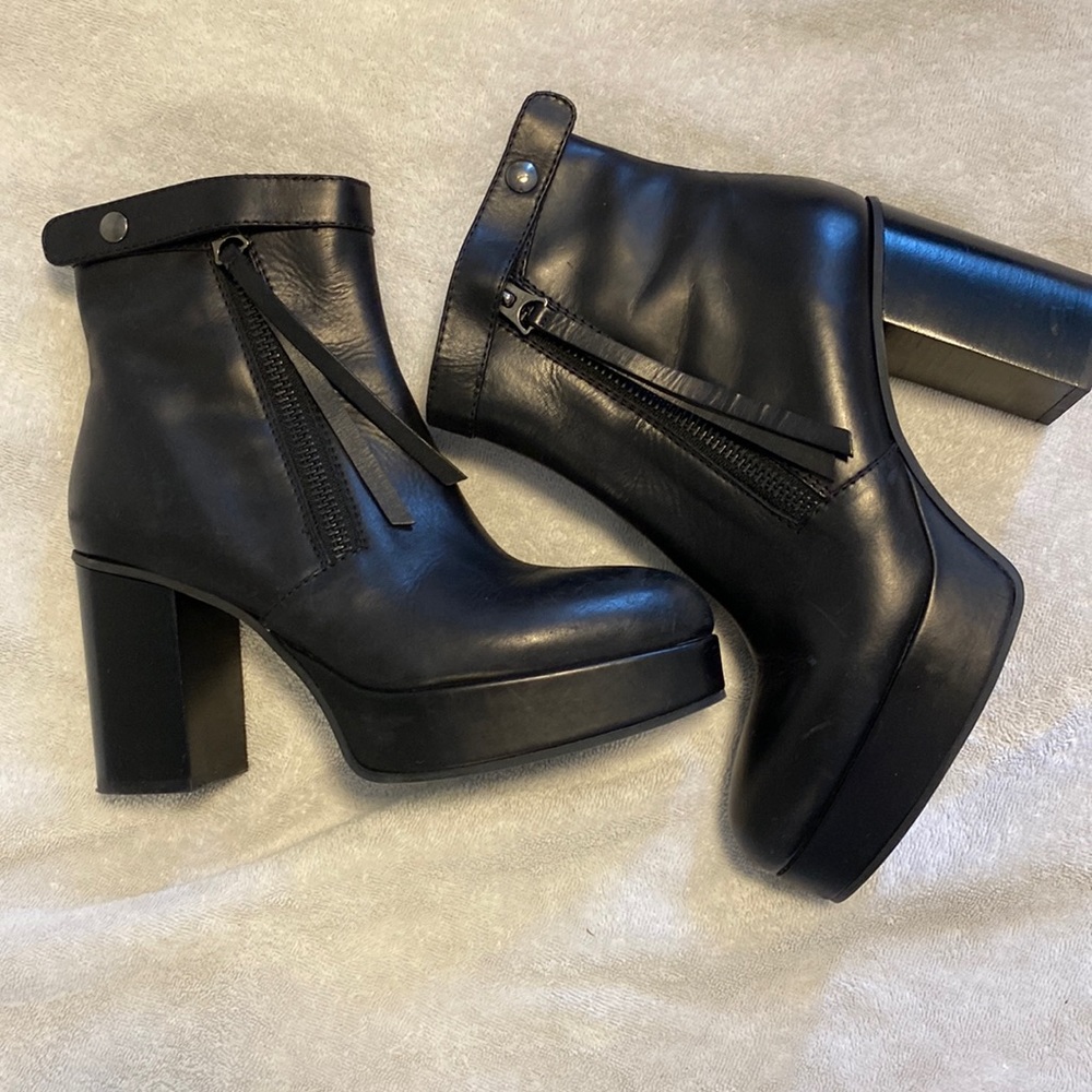 Acme leather tassel platform booties SZ 39